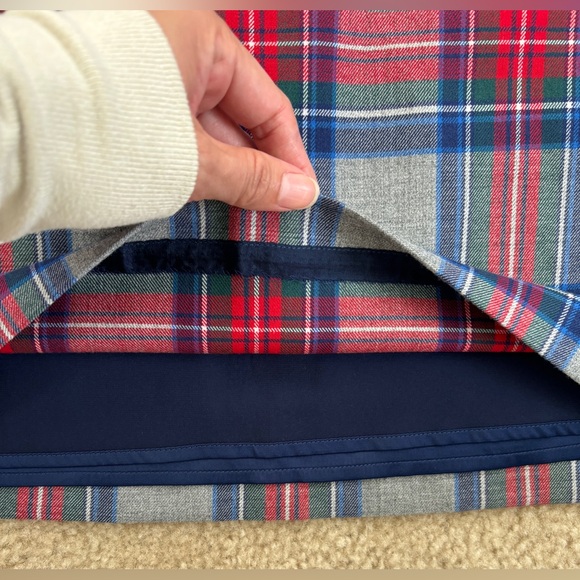Vineyard Vines Plaid Mini Skirt Gray Red Navy Green Plaid Size 4 Wool Blend - Picture 3 of 8